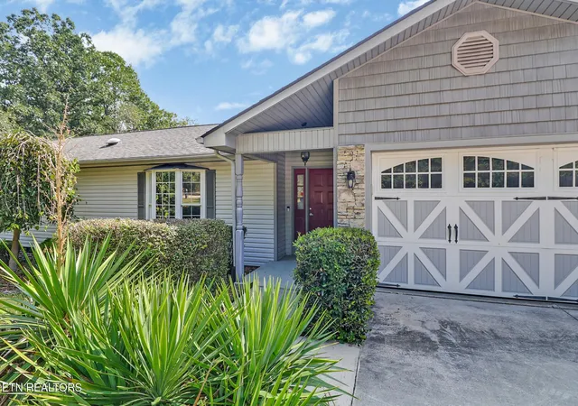 Photo 3 of Single family home for sale at 682 Villageway, Crossville, TN 38555 | MLS# 3610498 | Listing updated on 2026-10-07