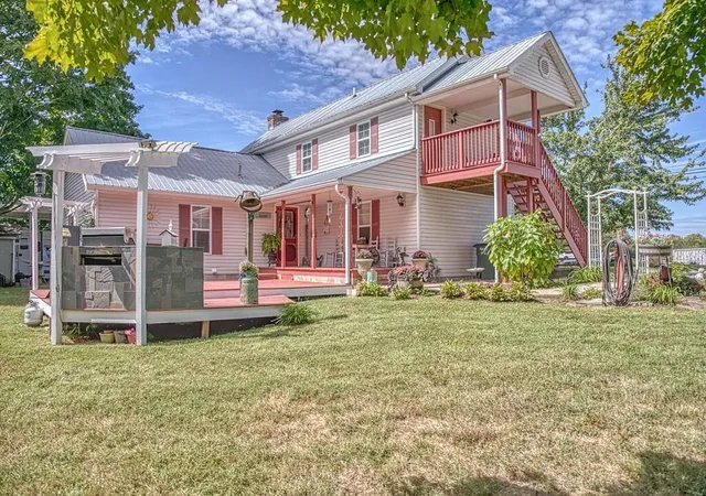 Photo 2 of Single family home for sale at 324 Turn Table Rd, Sparta, TN 38583 | MLS# 3610646 | Listing updated on 2026-10-03
