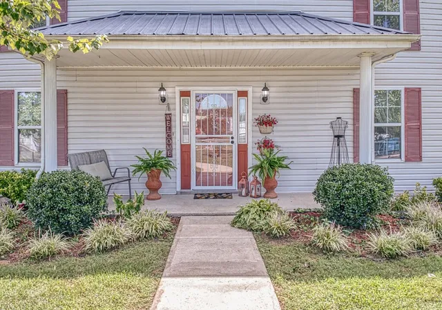 Photo 3 of Single family home for sale at 324 Turn Table Rd, Sparta, TN 38583 | MLS# 3610646 | Listing updated on 2026-10-03