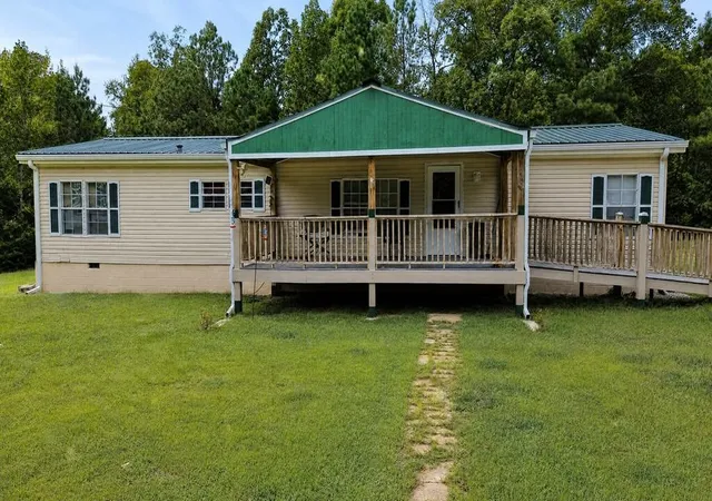 Photo 1 of Manufactured home for sale at 2985 James Walker Rd, Camden, TN 38320 | MLS# 3610590 | Listing updated on 2026-10-02