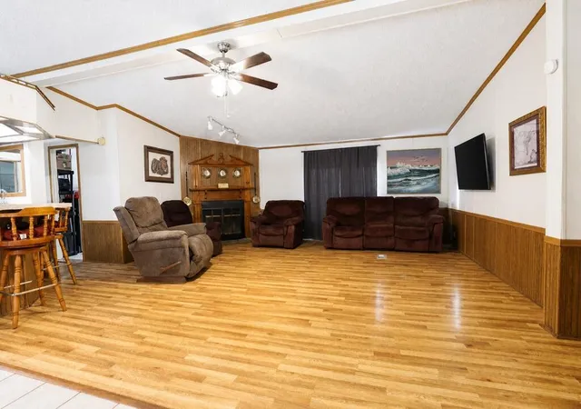 Photo 2 of Manufactured home for sale at 2985 James Walker Rd, Camden, TN 38320 | MLS# 3610590 | Listing updated on 2026-10-02