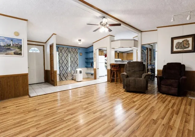 Photo 3 of Manufactured home for sale at 2985 James Walker Rd, Camden, TN 38320 | MLS# 3610590 | Listing updated on 2026-10-02