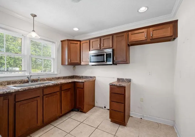 Photo 4 of Single family home for sale at 1008 Hurst St, Chattanooga, TN 37412 | MLS# 3610559 | Listing updated on 2026-10-07