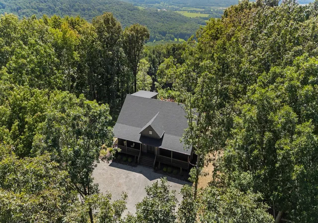 Photo 1 of Single family home for sale at 900 Valley View Dr, Altamont, TN 37301 | MLS# 3610579 | Listing updated on 2026-10-02