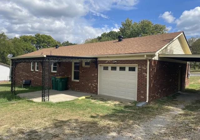 Photo 3 of Single family home for sale at 1260 Verona Caney Ave, Lewisburg, TN 37091 | MLS# 3612705 | Listing updated on 2026-10-07