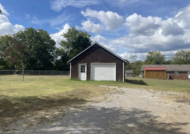 Photo 4 of Single family home for sale at 1260 Verona Caney Ave, Lewisburg, TN 37091 | MLS# 3612705 | Listing updated on 2026-10-07