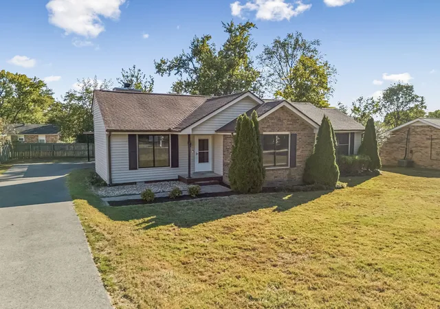 Photo 1 of Single family home for sale at 320 Raindrop Ln, Hendersonville, TN 37075 | MLS# 3610915 | Listing updated on 2026-10-07