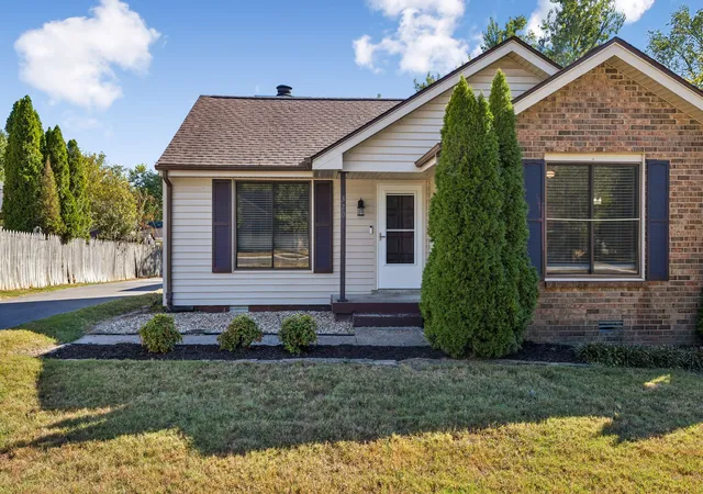 Photo 3 of Single family home for sale at 320 Raindrop Ln, Hendersonville, TN 37075 | MLS# 3610915 | Listing updated on 2026-10-07