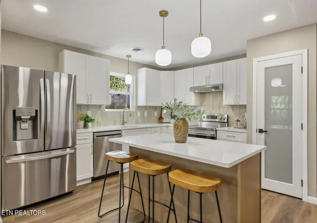 Photo 1 of Single family home for sale at 412 Mayfield Ave, Knoxville, TN 37920 | MLS# 3610631 | Listing updated on 2026-10-07