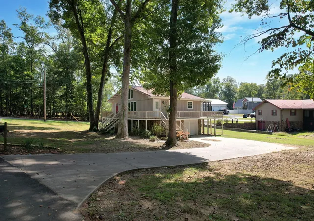 Single family home for sale at 374 Marina Hills Cir NW, Charleston, TN 37310 | MLS# 3610632