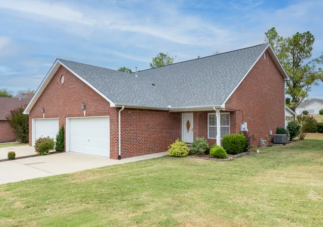 Photo 3 of Townhouse for sale at 1092 Ellis Way, Gallatin, TN 37066 | MLS# 3610676 | Listing updated on 2026-10-07