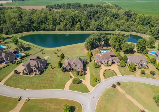 Photo 2 of Single family home for sale at 57 Lake Pointe Dr, Jackson, TN 38305 | MLS# 3610881 | Listing updated on 2026-10-02