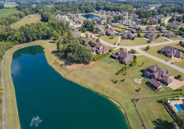 Photo 3 of Single family home for sale at 57 Lake Pointe Dr, Jackson, TN 38305 | MLS# 3610881 | Listing updated on 2026-10-02
