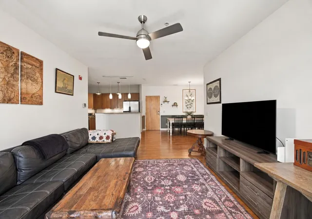 Listing Photo 4 - Condo for sale in building located at 863 Flynn St, Chattanooga, TN 37403 - Unit #204
