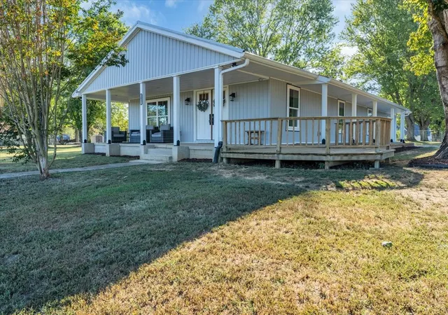 Single family home for sale at 2037 Rutledge Fls Rd, Tullahoma, TN 37388 | MLS# 3612131