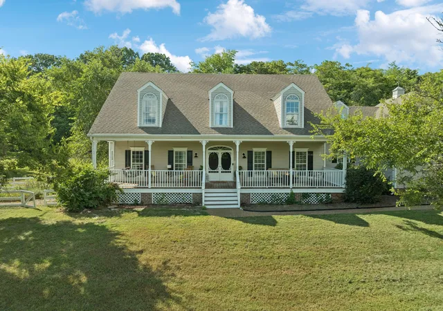 Photo 1 of Single family home for sale at 4235 Little Pond Ln, Thompsons Station, TN 37179 | MLS# 3611732 | Listing updated on 2026-10-08
