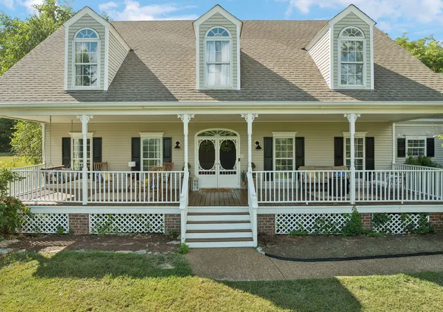 Photo 2 of Single family home for sale at 4235 Little Pond Ln, Thompsons Station, TN 37179 | MLS# 3611732 | Listing updated on 2026-10-08