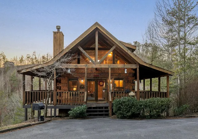 Photo 3 of Single family home for sale at 3202 Barry View Way, Sevierville, TN 37862 | MLS# 3610759 | Listing updated on 2026-10-02