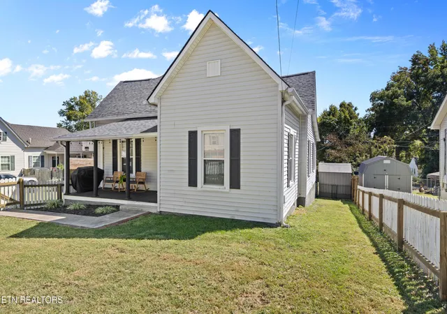Photo 2 of Single family home for sale at 426 Hiawassee Ave, Knoxville, TN 37917 | MLS# 3610703 | Listing updated on 2026-10-29