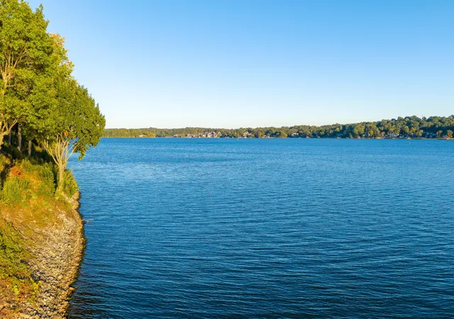 Photo 3 of Condo for sale at 4312 Lakeshore Ln #202, Chattanooga, TN 37415 | MLS# 3610713 | Listing updated on 2026-10-07