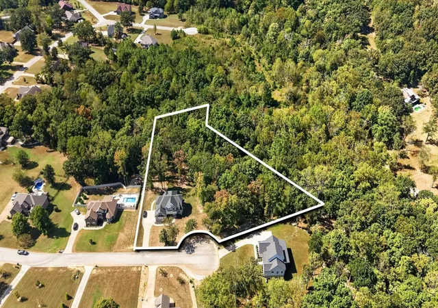 Photo 2 of Single family home for sale at 115 Jacobs Way, Bon Aqua, TN 37025 | MLS# 3611035 | Listing updated on 2026-10-03