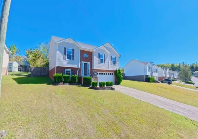 Photo 3 of Single family home for sale at 790 Sugarcane Way, Clarksville, TN 37040 | MLS# 3614468 | Listing updated on 2026-10-09