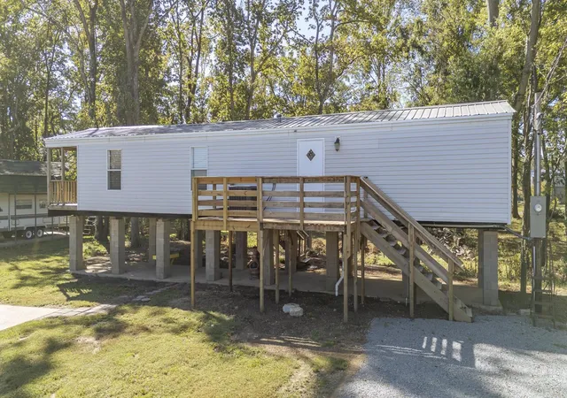 Photo 2 of Manufactured home for sale at 285 Bellis Rd, Savannah, TN 38372 | MLS# 3610742 | Listing updated on 2026-10-02