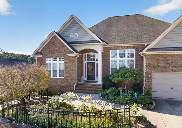 Photo 4 of Single family home for sale at 9647 Wiltshire Dr, Ooltewah, TN 37363 | MLS# 3610744 | Listing updated on 2026-10-06