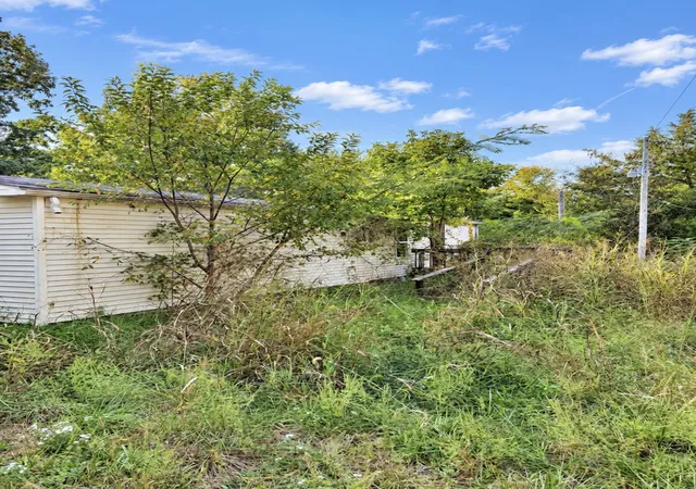 Photo 2 of Manufactured home for sale at 2400 Bethany Church Rd, Princeton, KY 42445 | MLS# 3619360 | Listing updated on 2026-10-12