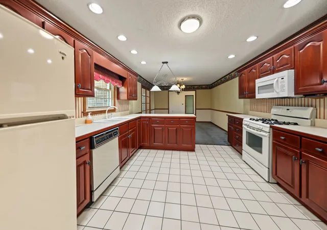 Photo 2 of Single family home for sale at 1235 Golf Crse Rd, Newport, TN 37821 | MLS# 3610788 | Listing updated on 2026-10-02