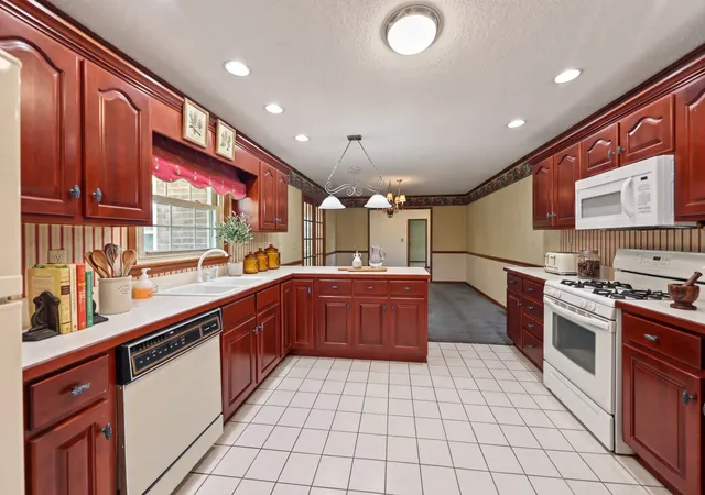 Photo 3 of Single family home for sale at 1235 Golf Crse Rd, Newport, TN 37821 | MLS# 3610788 | Listing updated on 2026-10-02