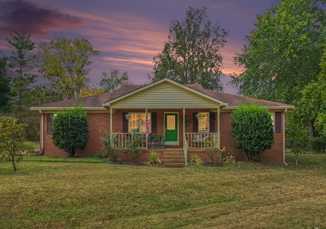 Single family home for sale at 110 Lynn Dr, Gallatin, TN 37066 | MLS# 3613260