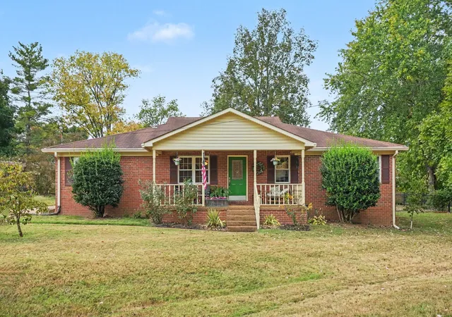 Photo 2 of Single family home for sale at 110 Lynn Dr, Gallatin, TN 37066 | MLS# 3613260 | Listing updated on 2026-10-09