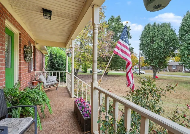 Photo 3 of Single family home for sale at 110 Lynn Dr, Gallatin, TN 37066 | MLS# 3613260 | Listing updated on 2026-10-09