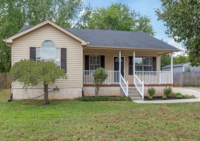 Single family home for sale at 129 Riverwood Dr, La Vergne, TN 37086 | MLS# 3612847
