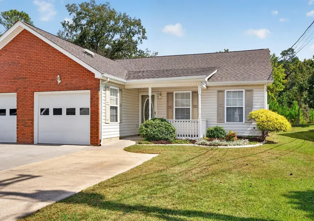 Photo 2 of Townhouse for sale at 653 Flagstone Dr #22D, Rossville, GA 30741 | MLS# 3610830 | Listing updated on 2026-10-04
