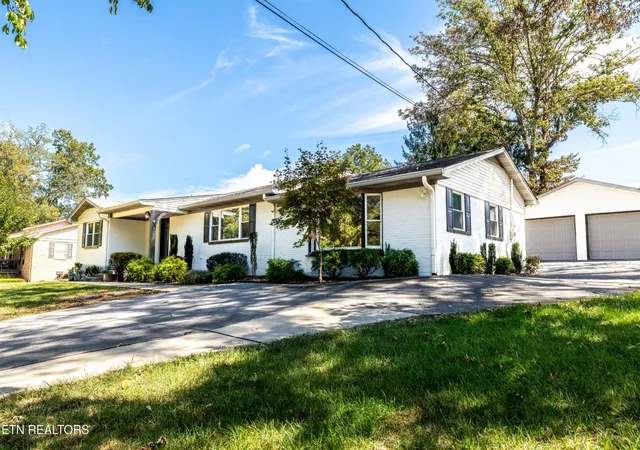 Photo 1 of Single family home for sale at 2954 Marvin Cir, Maryville, TN 37803 | MLS# 3610848 | Listing updated on 2026-10-02