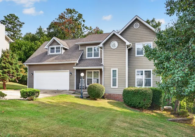 Photo 3 of Single family home for sale at 8014 Woodstone Dr, Hixson, TN 37343 | MLS# 3610860 | Listing updated on 2026-10-02