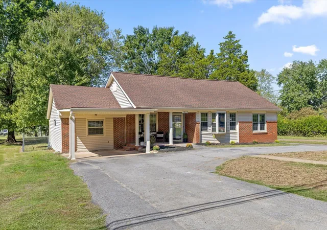 Single family home for sale at 1519 Morris Hl Rd, Chattanooga, TN 37421 | MLS# 3610885
