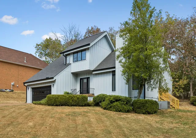 Photo 1 of Single family home for sale at 103 Bentree Dr, Hendersonville, TN 37075 | MLS# 3611116 | Listing updated on 2026-10-05