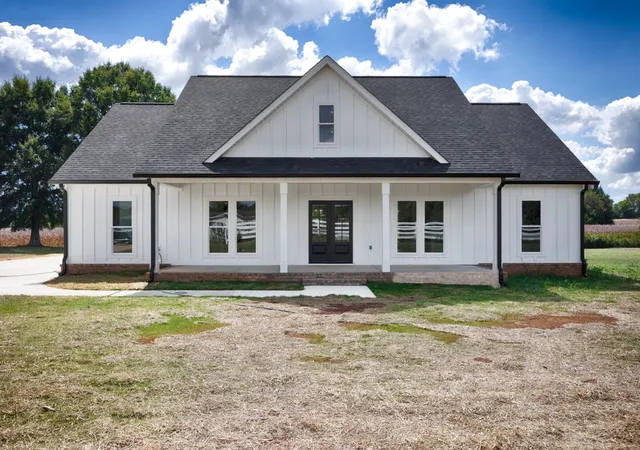 Photo 1 of Single family home for sale at 27968 Shannon Rd, Ardmore, AL 35739 | MLS# 3612352 | Listing updated on 2026-10-06