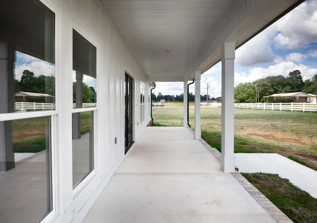 Photo 2 of Single family home for sale at 27968 Shannon Rd, Ardmore, AL 35739 | MLS# 3612352 | Listing updated on 2026-10-06
