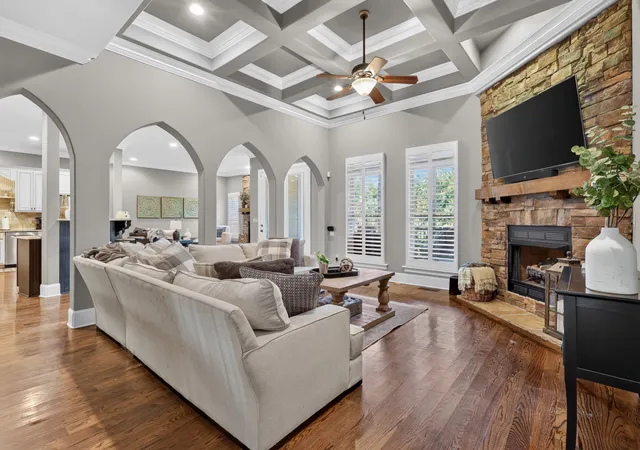 Photo 1 of Single family home for sale at 6058 Hunt Valley Dr, Spring Hill, TN 37174 | MLS# 3615488 | Listing updated on 2026-10-30