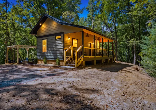 Photo 2 of Single family home for sale at 3010 Old Happy Holw, Sevierville, TN 37876 | MLS# 3610945 | Listing updated on 2026-10-02