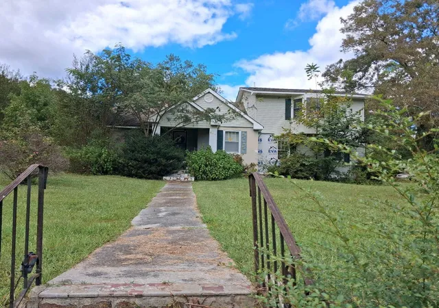 Photo 1 of Single family home for sale at 8635 Walnut Rd, Hixson, TN 37343 | MLS# 3610910 | Listing updated on 2026-10-07