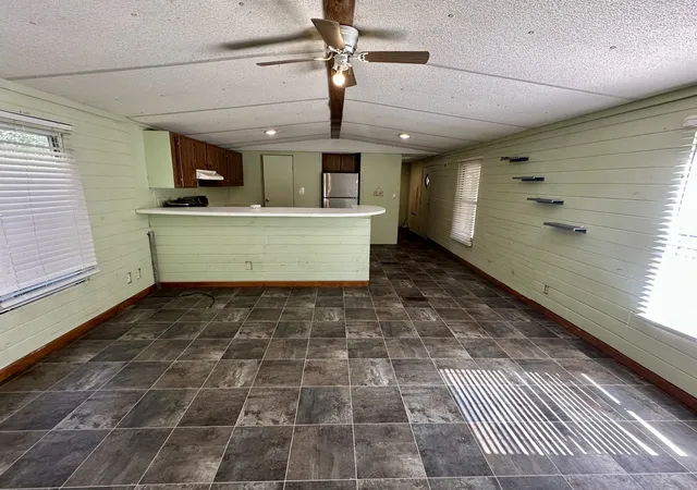 Photo 2 of Manufactured home for sale at 308 Poplar St, Smithville, TN 37166 | MLS# 3612369 | Listing updated on 2026-10-08