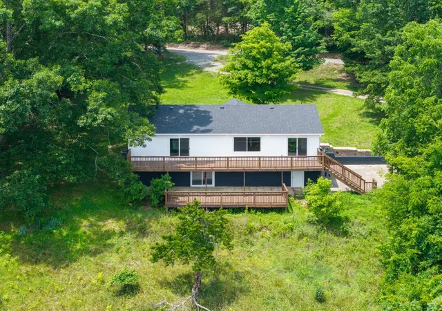 Photo 4 of Single family home for sale at 213 Delina Boonshill Rd, Petersburg, TN 37144 | MLS# 3618581 | Listing updated on 2026-10-10