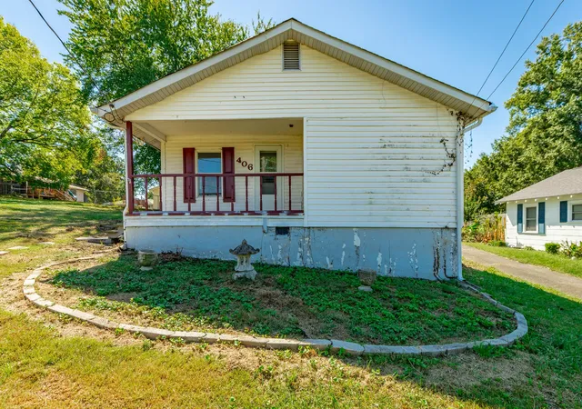 Photo 2 of Single family home for sale at 406 Chambers St, Rossville, GA 30741 | MLS# 3610947 | Listing updated on 2026-10-02