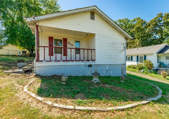 Photo 3 of Single family home for sale at 406 Chambers St, Rossville, GA 30741 | MLS# 3610947 | Listing updated on 2026-10-02