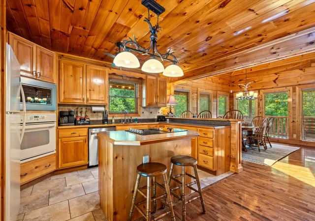 Photo 3 of Single family home for sale at 1570 Oldham Springs Way, Sevierville, TN 37876 | MLS# 3610973 | Listing updated on 2026-10-29